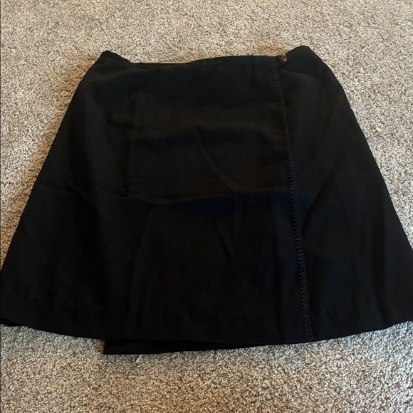 White Stag Black Mini Skirt Button Detail - Picture 2 of 6